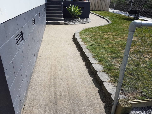 DirtGlue industrial ideal for areas like domestic paths
